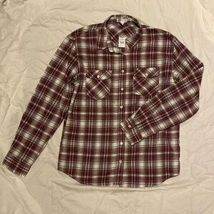 Light flannel surfer shirt, size large. new with tag never worn